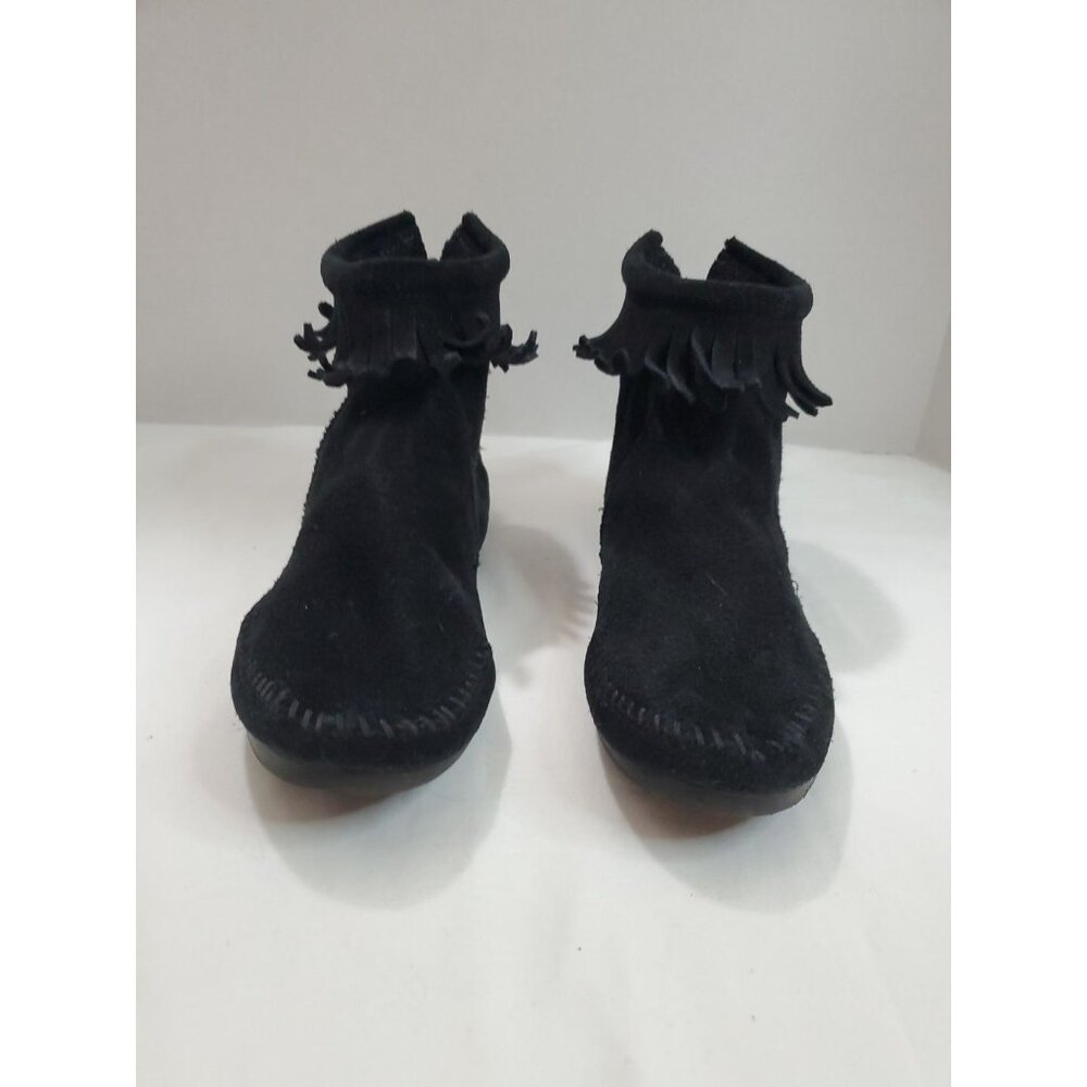 Minnetonka Women's Moccasin Size 5 Black Suede Ankle Fringe Zip Boots Leather - Picture 4 of 11